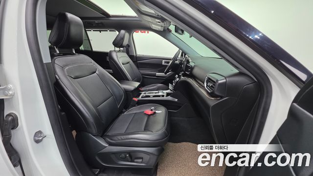 Ford Explorer (VI) 2.3 LimIted 4WD 2023 — фото 10