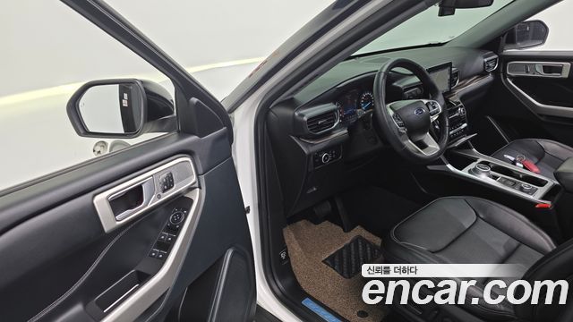 Ford Explorer (VI) 2.3 LimIted 4WD 2023 — фото 16