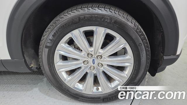 Ford Explorer (VI) 2.3 LimIted 4WD 2023 — фото 27