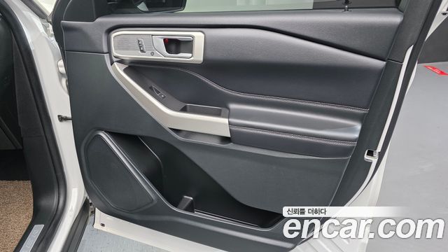 Ford Explorer (VI) 2.3 LimIted 4WD 2023 — фото 30