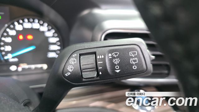 Ford Explorer (VI) 2.3 LimIted 4WD 2023 — фото 36