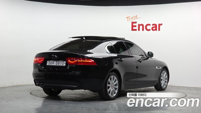 Jaguar XE 20d Prestige 2018 — фото 2