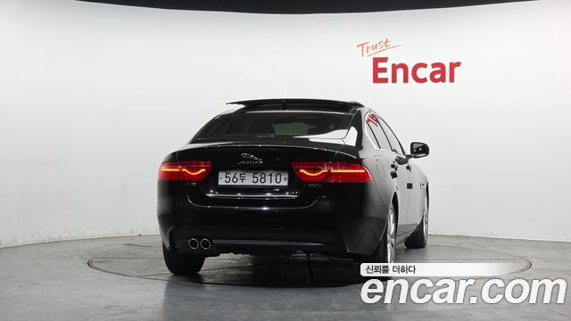 Jaguar XE 20d Prestige 2018 — фото 4