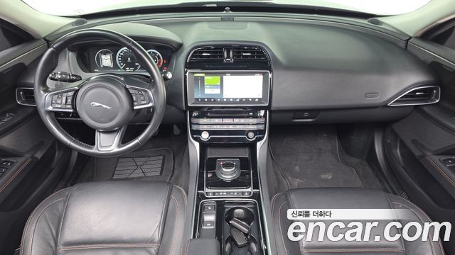 Jaguar XE 20d Prestige 2018 — фото 7