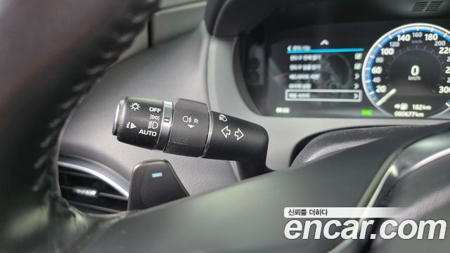 Jaguar XE 20d Prestige 2018 — фото 26