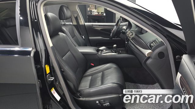 Lexus LS460 AWD XF40 2014 — фото 11