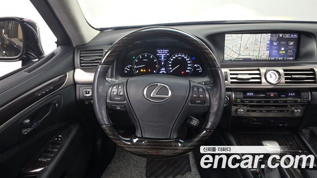 Lexus LS460 AWD XF40 2014 — фото 13