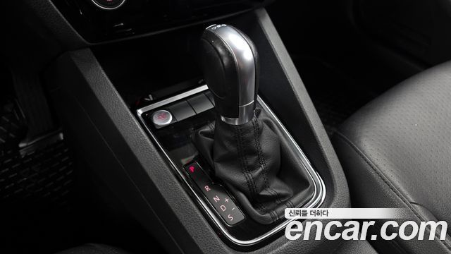 Volkswagen Jetta 2.0 TDI BlueMotion Premium 6th 2016 — фото 9