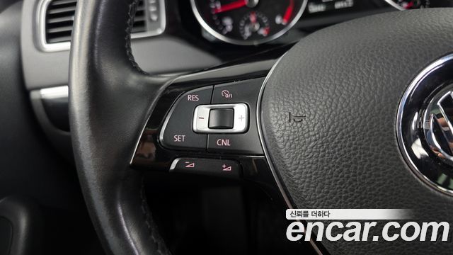 Volkswagen Jetta 2.0 TDI BlueMotion Premium 6th 2016 — фото 19