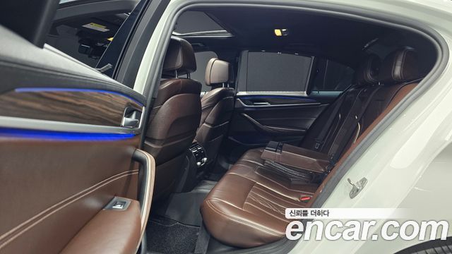 BMW 5 Series (G30) 530i M Sport Package Plus 2018 — фото 12