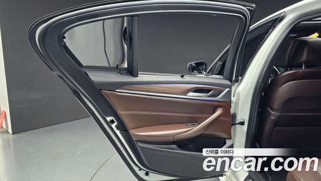 BMW 5 Series (G30) 530i M Sport Package Plus 2018 — фото 25