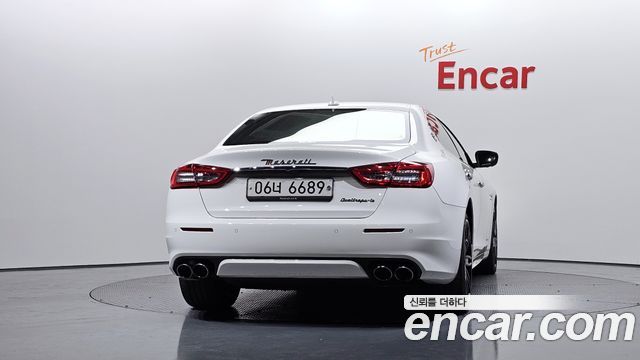Maserati Quattroporte 3.0 Diesel Granlusso 2017 — фото 4