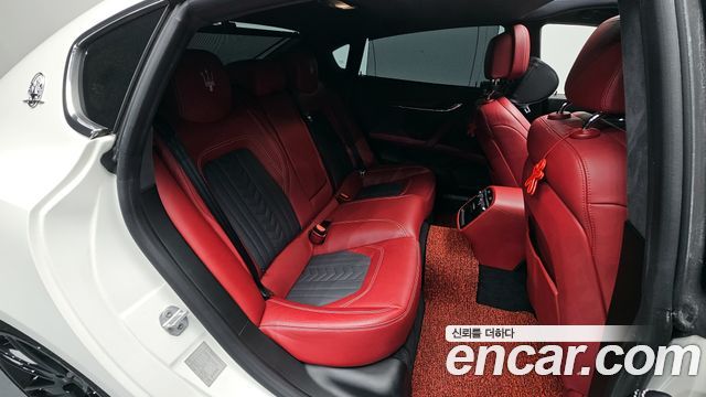 Maserati Quattroporte 3.0 Diesel Granlusso 2017 — фото 26