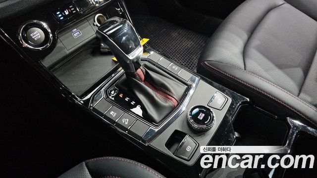 KG Mobility (SsangYong) Beautiful Korando Gasoline 1.5 2WD R-Plus 2022 — фото 9