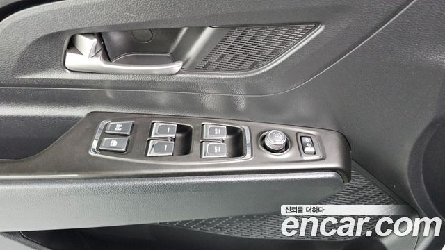 KG Mobility (SsangYong) Beautiful Korando Gasoline 1.5 2WD R-Plus 2022 — фото 28