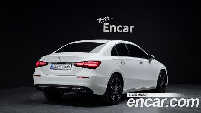 Mercedes-Benz A-Class (W177) A220 Sedan 2024 — фото 2