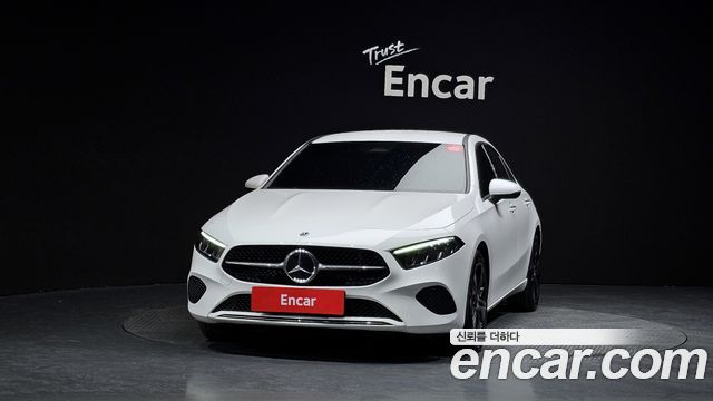 Mercedes-Benz A-Class (W177) A220 Sedan 2024 — фото 3