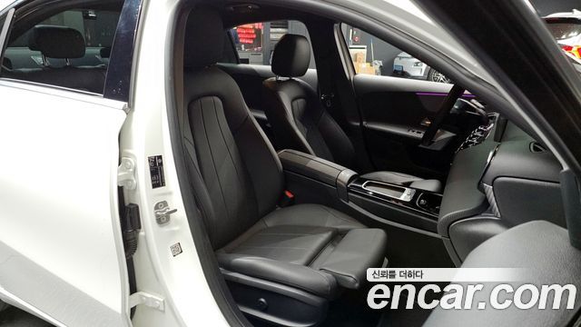 Mercedes-Benz A-Class (W177) A220 Sedan 2024 — фото 11