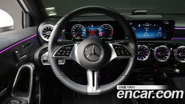 Mercedes-Benz A-Class (W177) A220 Sedan 2024 — фото 13
