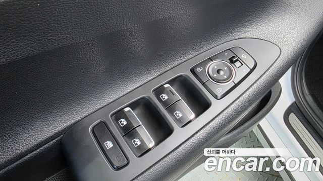 Hyundai Grandeur (IG) 3.0 LPi Rent Car Modern 2022 — фото 13