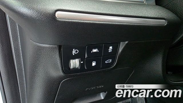 Hyundai Grandeur (IG) 3.0 LPi Rent Car Modern 2022 — фото 14