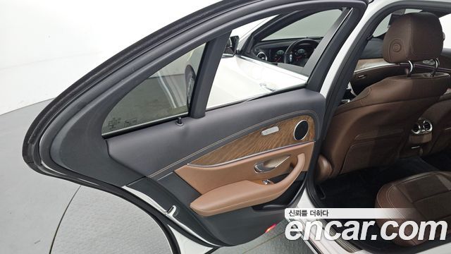 Mercedes-Benz E-Class (W213) E250 Exclusive 2021 — фото 25