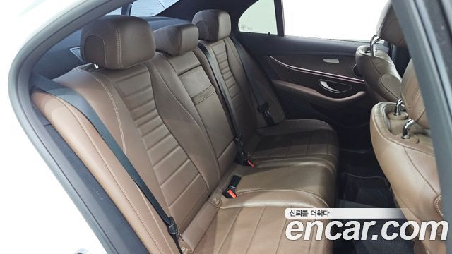 Mercedes-Benz E-Class (W213) E250 Exclusive 2021 — фото 31