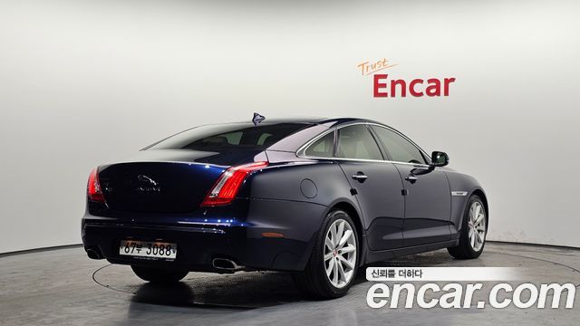 Jaguar XJ 3.0D Premium Luxury SWB X351 2015 — фото 2