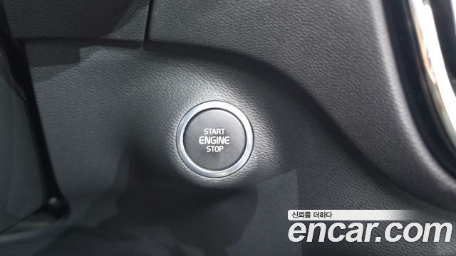 Volvo XC40 B4 Ultimate Bright 2023 — фото 34