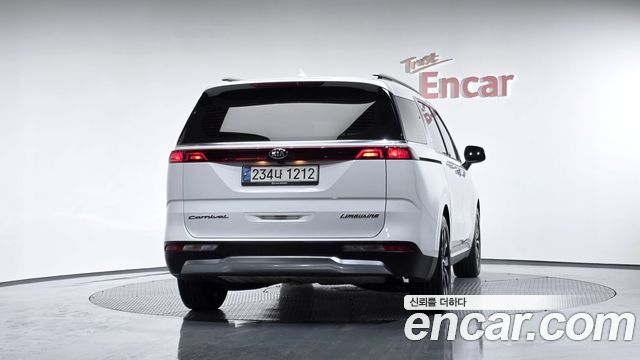 Kia Carnival (IV) Gasoline 7-Seater Signature 2021 — фото 4