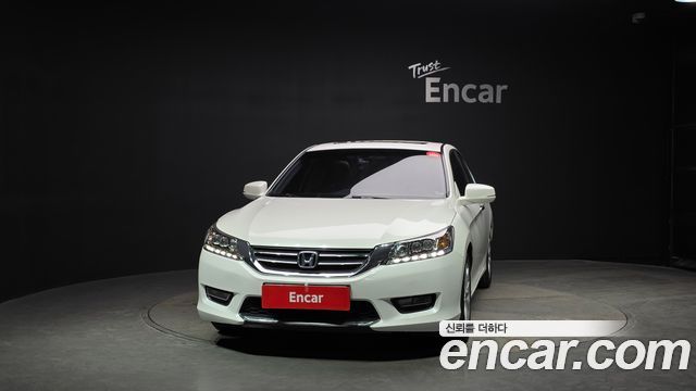 Honda Accord 2.4 9th 2015 — фото 3