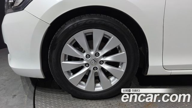 Honda Accord 2.4 9th 2015 — фото 5