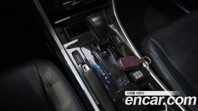 Honda Accord 2.4 9th 2015 — фото 9