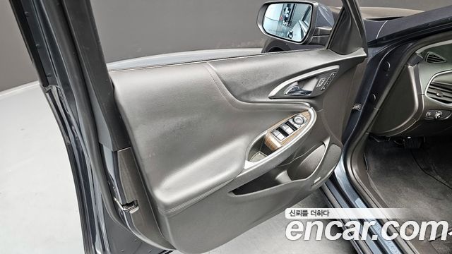Chevrolet Malibu 1.3 Turbo Premier Prime Sefety 2019 — фото 24