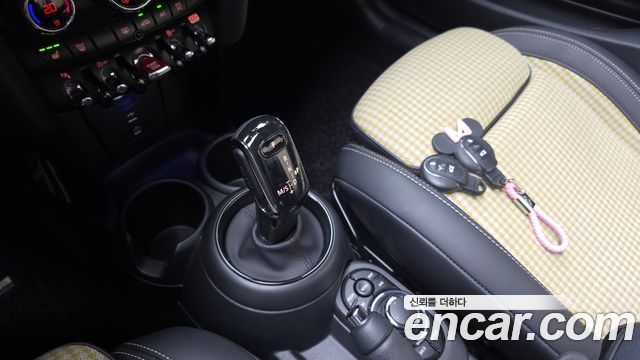 MINI Cooper S Convertible Resolute Edition 3rd Gen 2024 — фото 9