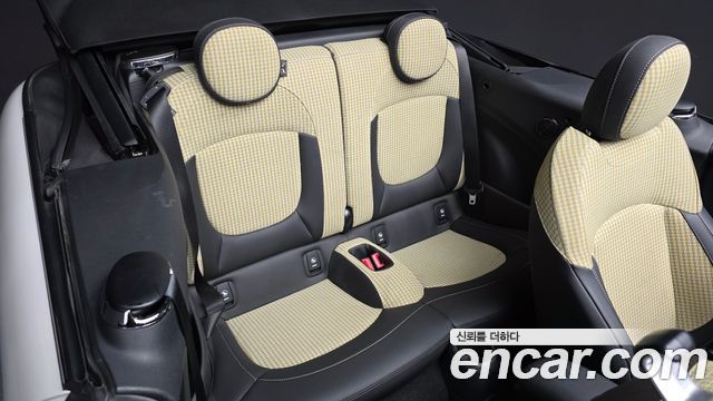 MINI Cooper S Convertible Resolute Edition 3rd Gen 2024 — фото 12