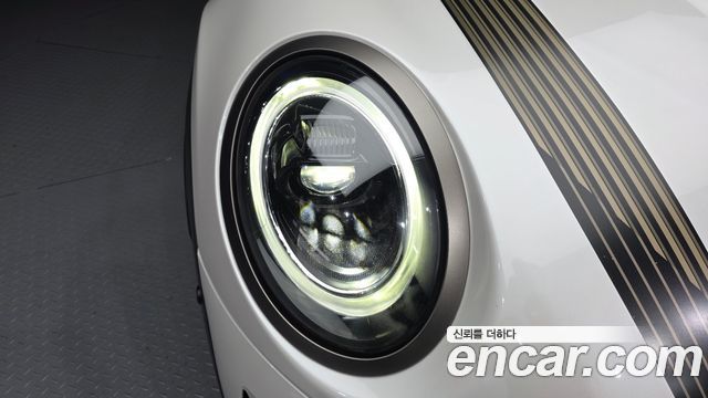 MINI Cooper S Convertible Resolute Edition 3rd Gen 2024 — фото 22