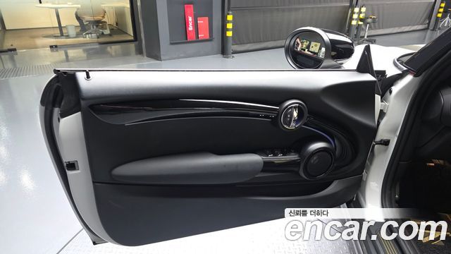 MINI Cooper S Convertible Resolute Edition 3rd Gen 2024 — фото 25