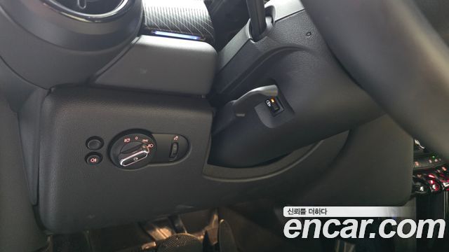 MINI Cooper S Convertible Resolute Edition 3rd Gen 2024 — фото 29