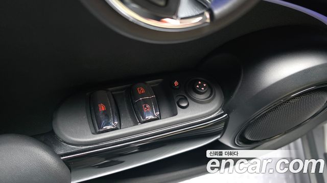 MINI Cooper S Convertible Resolute Edition 3rd Gen 2024 — фото 31
