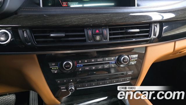 BMW X6 (F16) M50d 2015 — фото 17