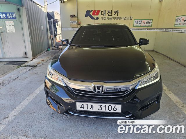 Honda Accord 2.0 Hybrid 9th