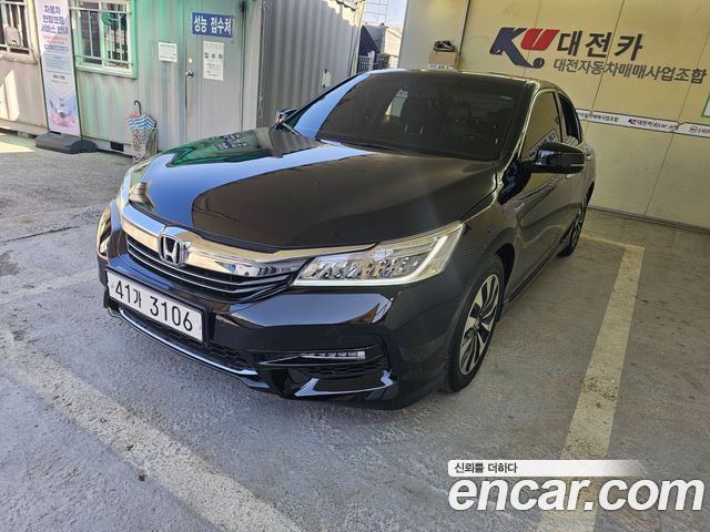 Honda Accord 2.0 Hybrid 9th 2017 — фото 3