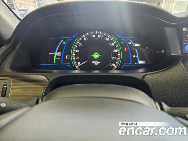 Honda Accord 2.0 Hybrid 9th 2017 — фото 7