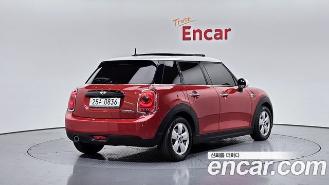 MINI Cooper D 5Door Mid 3rd 2016 — фото 2