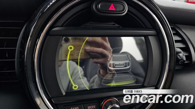 MINI Cooper D 5Door Mid 3rd 2016 — фото 15