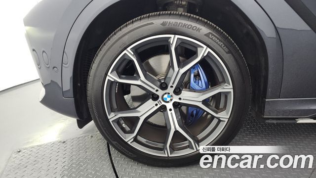 BMW X6 (G06) xDrive40i M Sport 2022 — фото 5