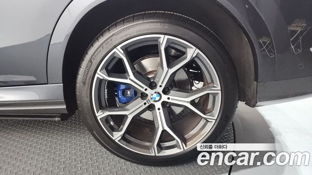 BMW X6 (G06) xDrive40i M Sport 2022 — фото 27