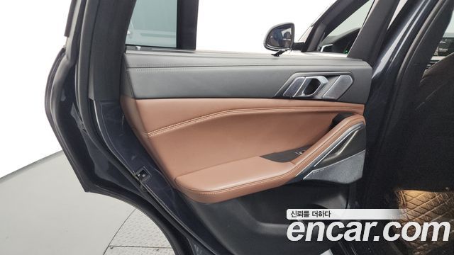 BMW X6 (G06) xDrive40i M Sport 2022 — фото 31