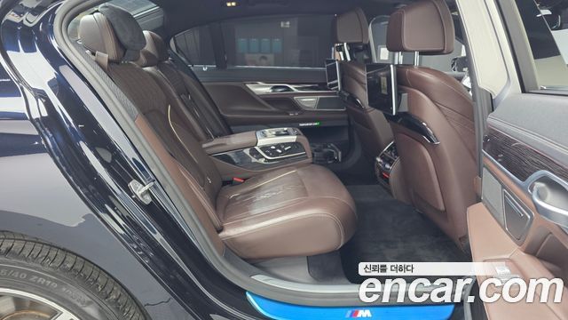 BMW 7 Series (G11) 730Ld xDrive M Sport 2018 — фото 11